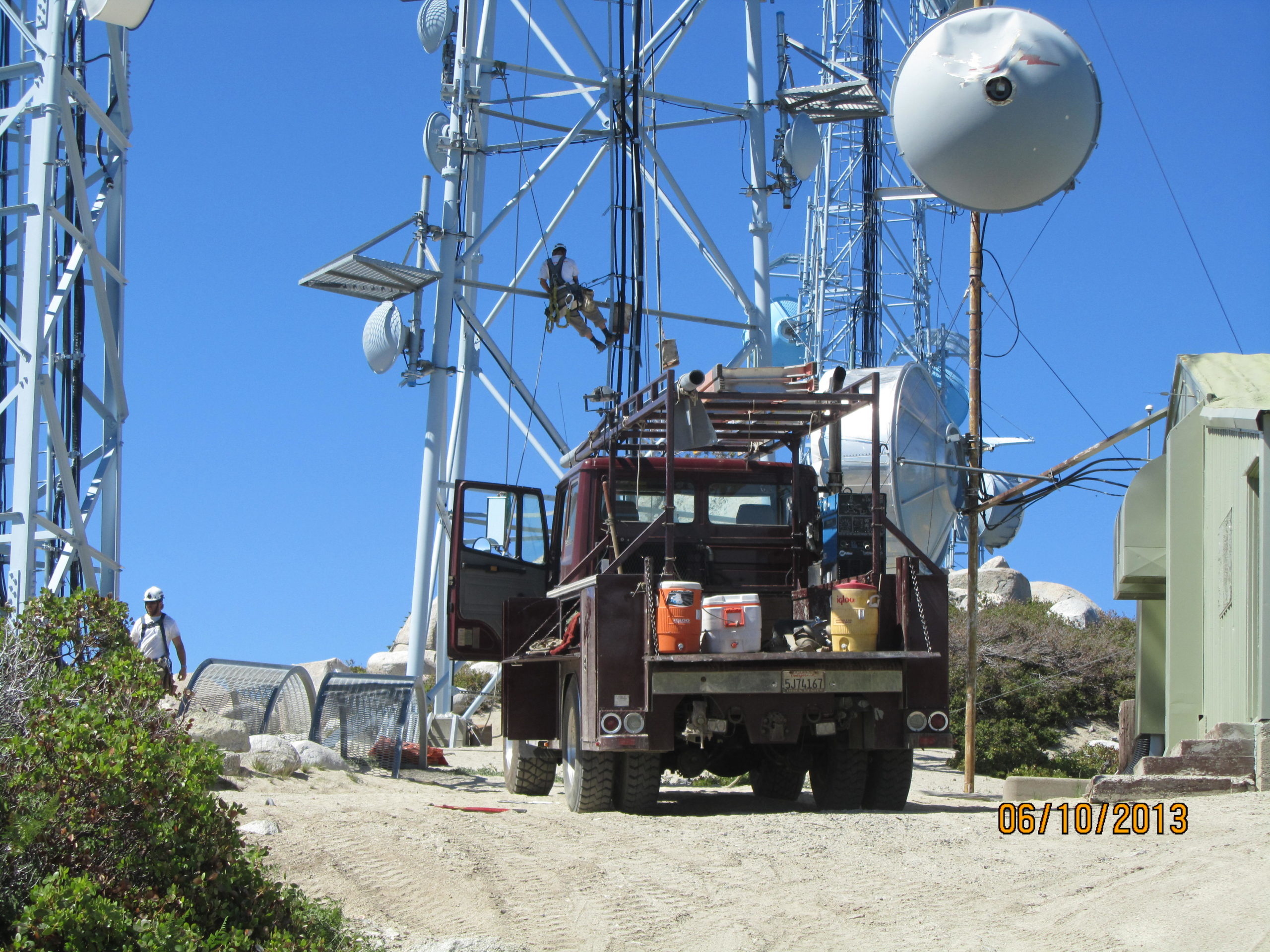 4x4 rigging truck tower maintenance - Beckman Tower
