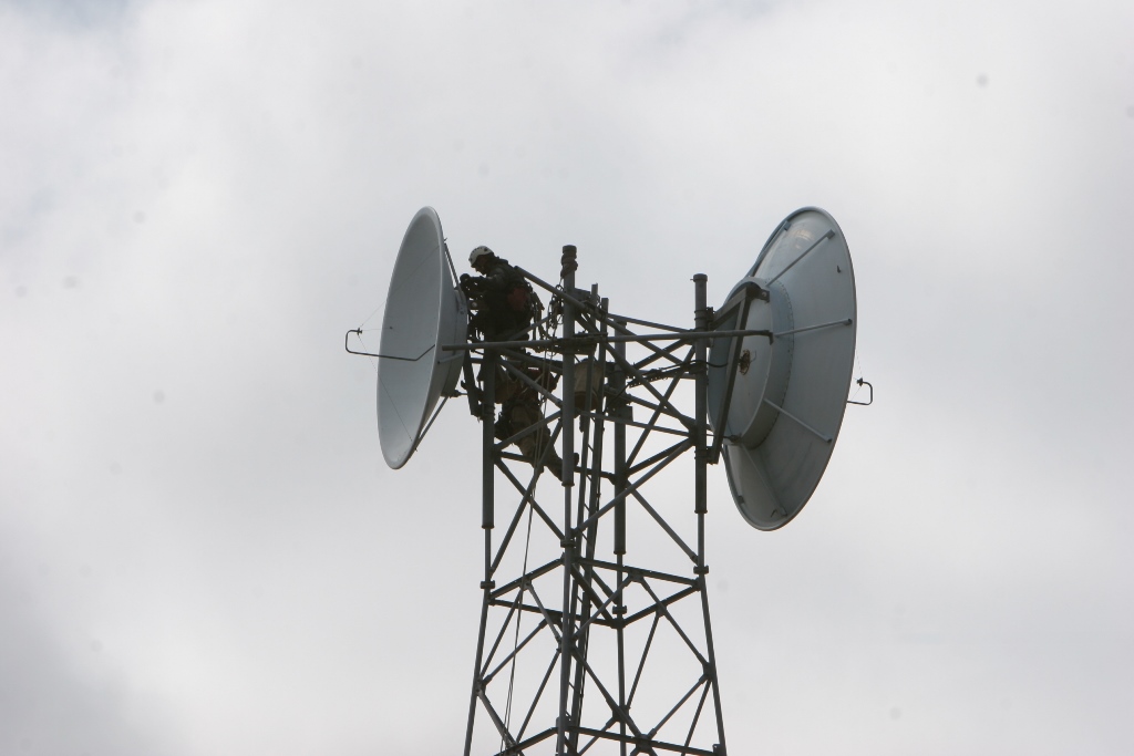 microwave antenna tower