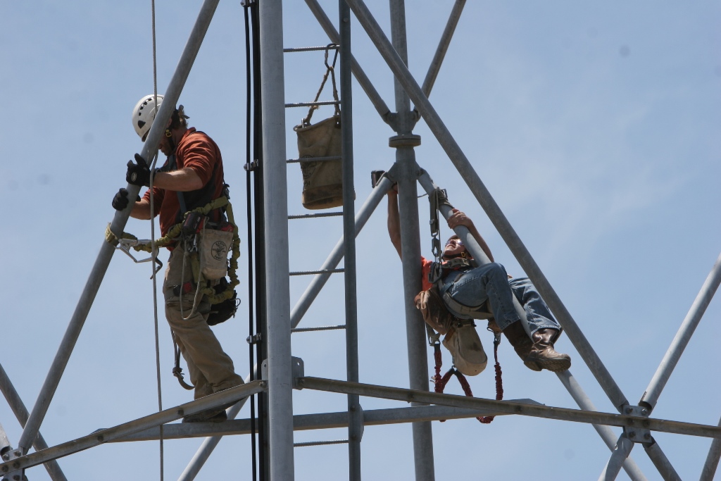 telecommunication tower maintenance